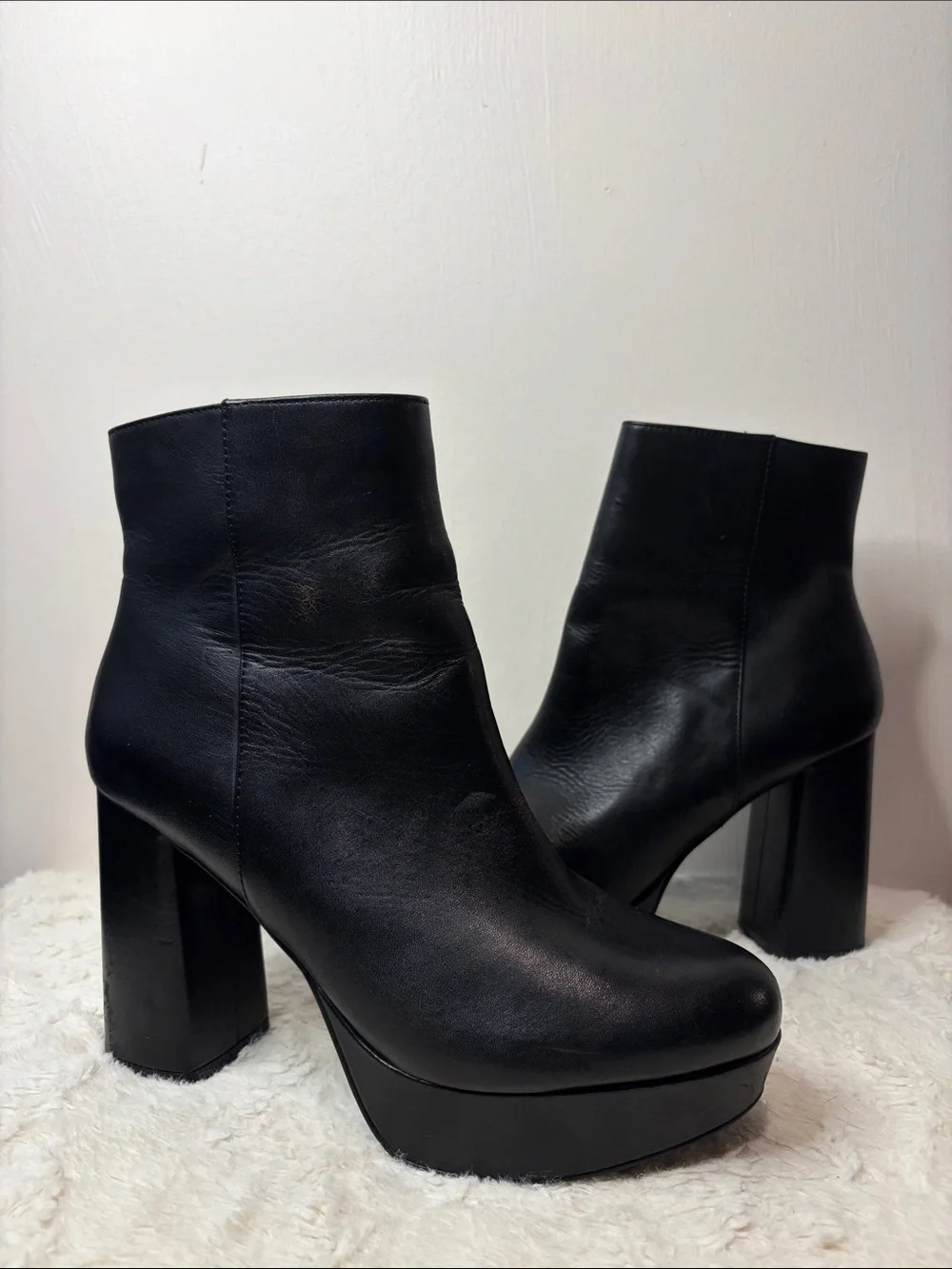 Steve Madden “Grate” Black Leather Platform Chunky Heel Ankle Boots Size 8.5
